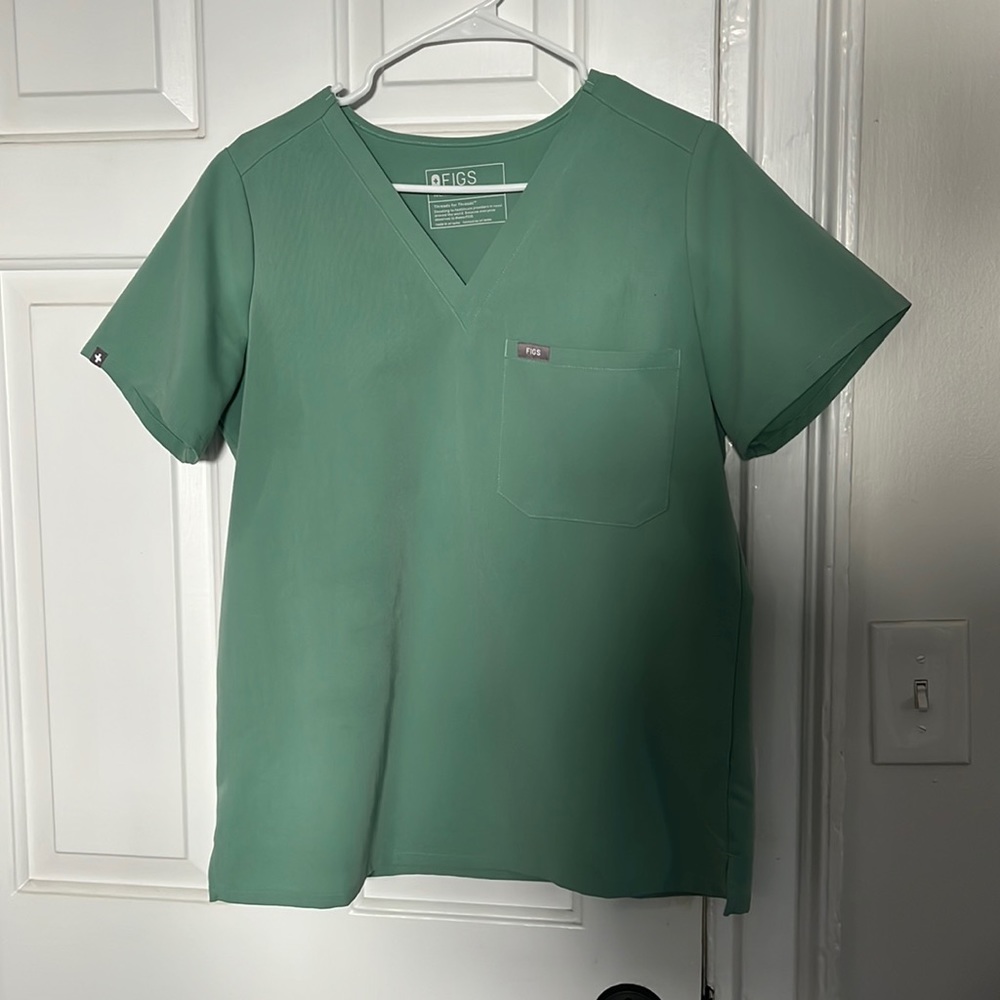 Figs Caterina One Pocket Scrub Top
